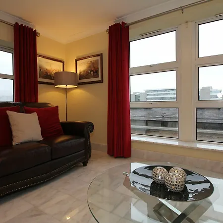 Luxury River View Apartamento *